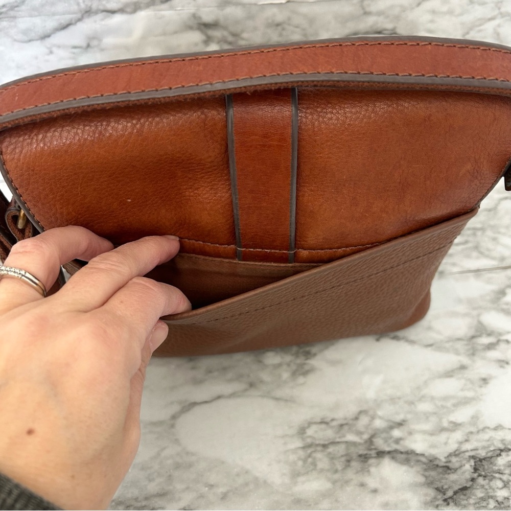 Fossil | Kinley pebbled Leather Crossbody Bag adjustable strap flap top - Picture 6 of 12